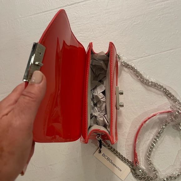 BCBGenertion Milly crossbody chain bag color Guava - Picture 6 of 7